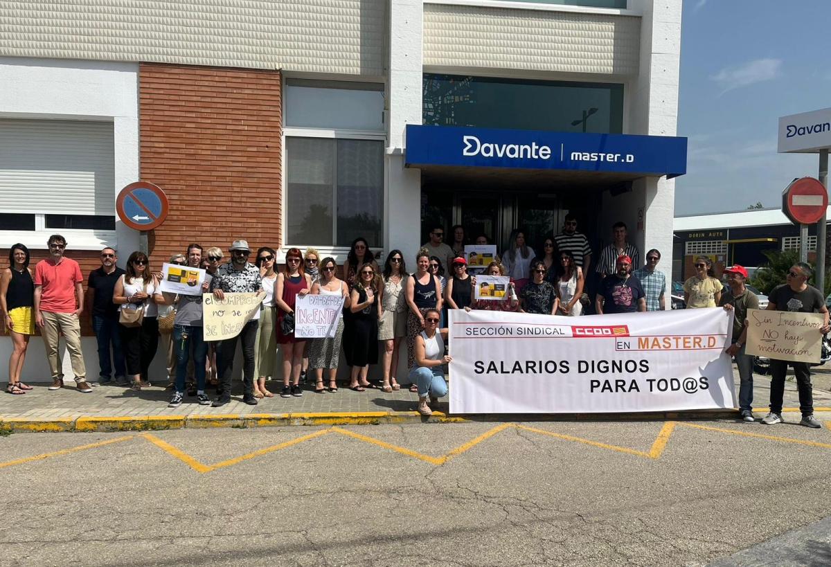 Concentracin a la puerta de Master D