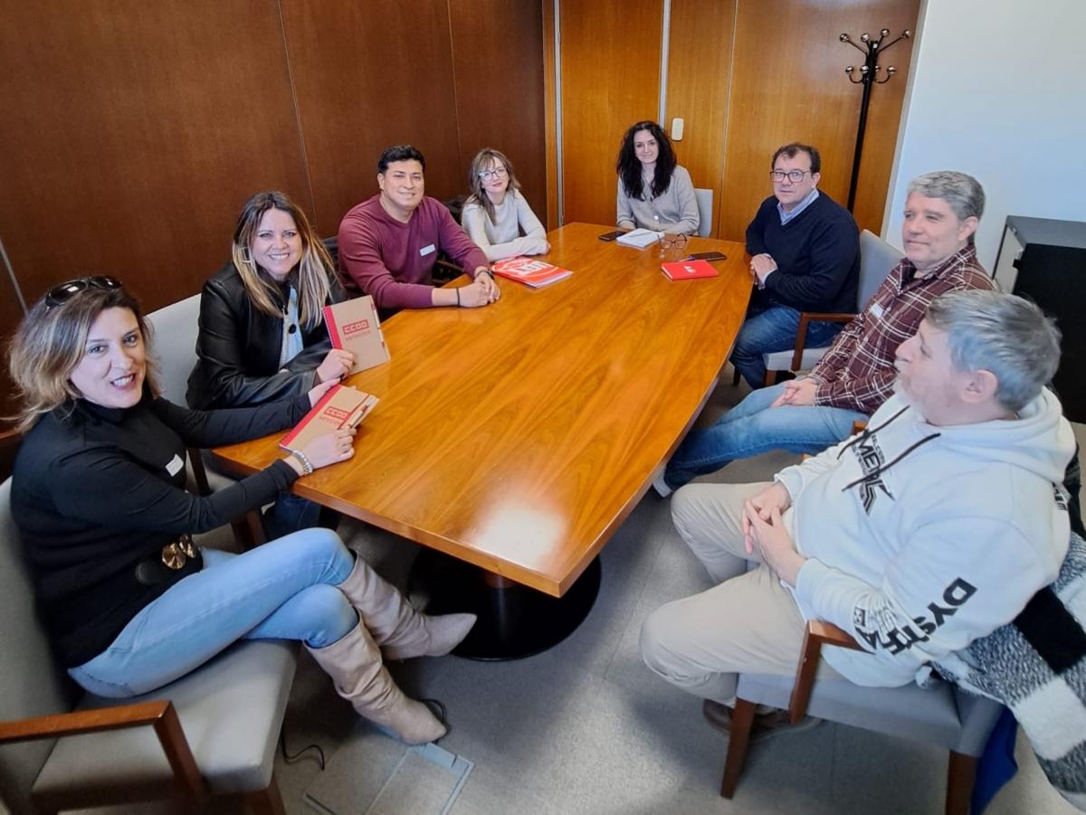 Las trabajadoras de Zelenza se reúnen con partidos políticos