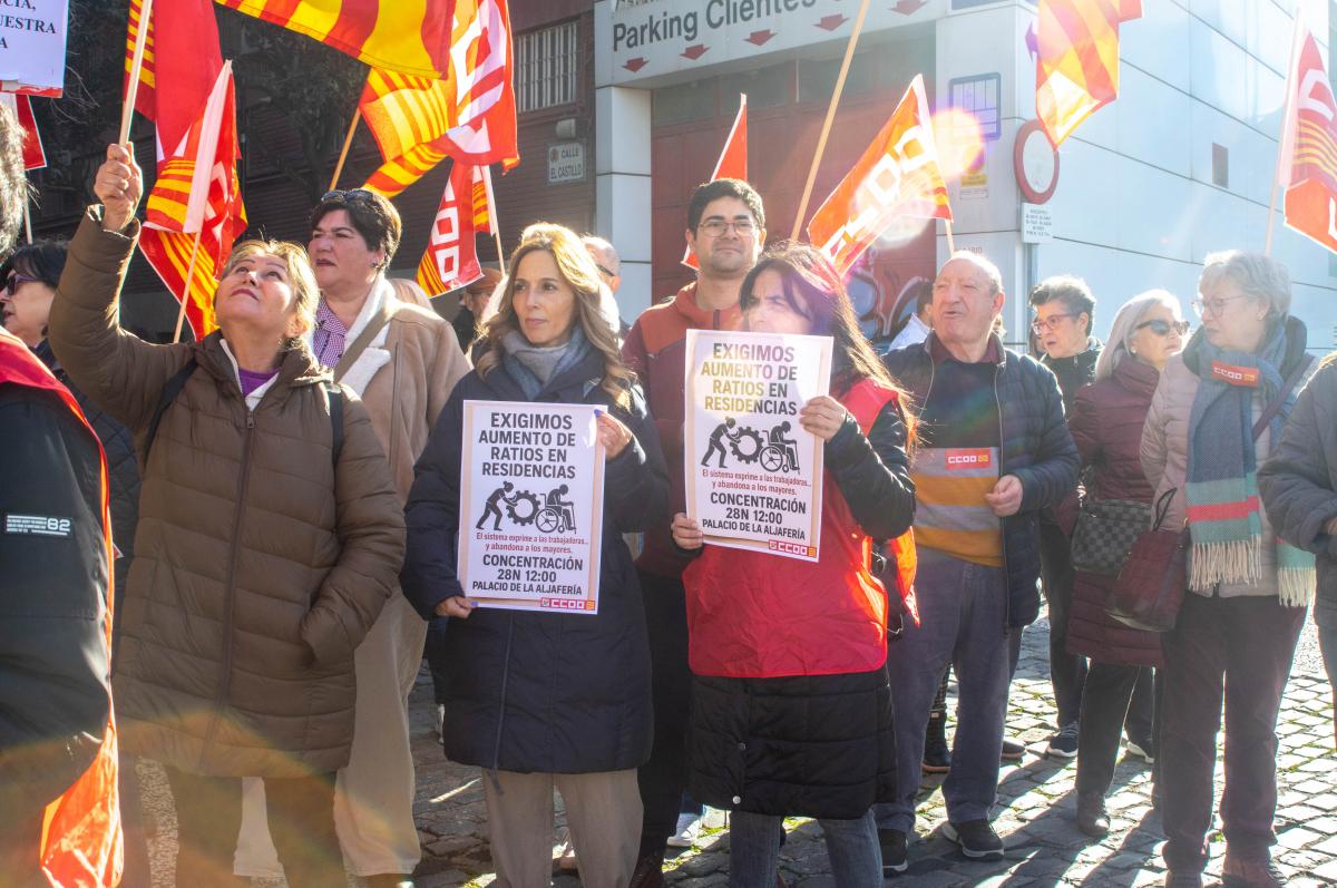 Concentración 28 noviembre aumento ratios en Residencias de Aragón