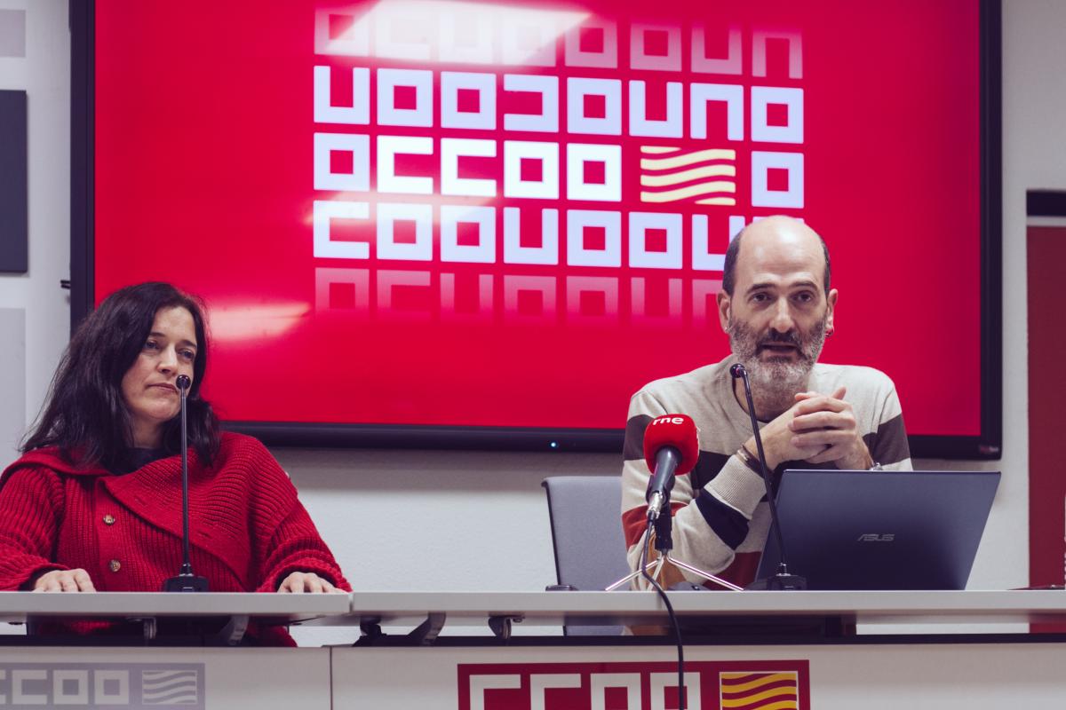 Rueda de prensa Empleo Pblico en la DGA. Tania Gonzlez (izquierda) y Francisco Jos Gonzlez (derecha).