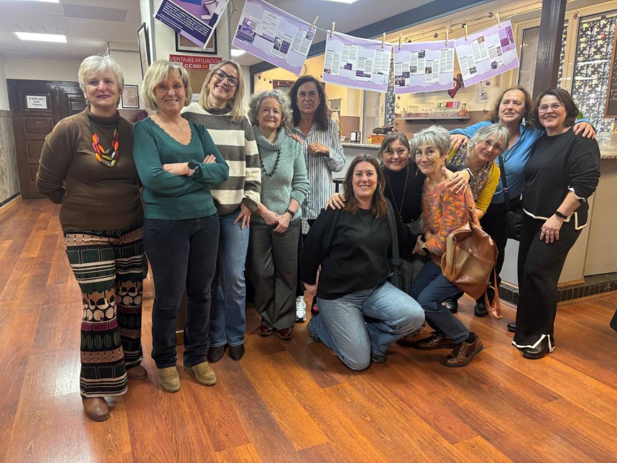 Foto del vermú feminista