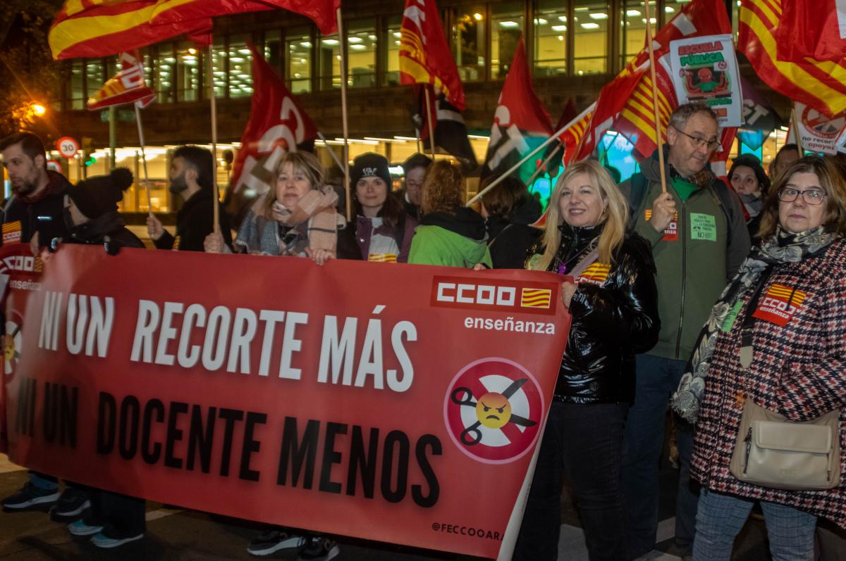 Manifestación en defensa de la enseñanza pública