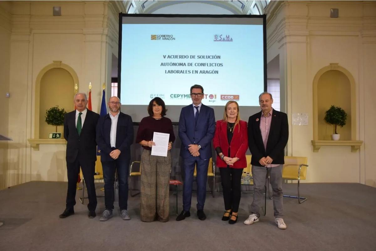 Gobierno y agentes sociales en la firma del acuerdo