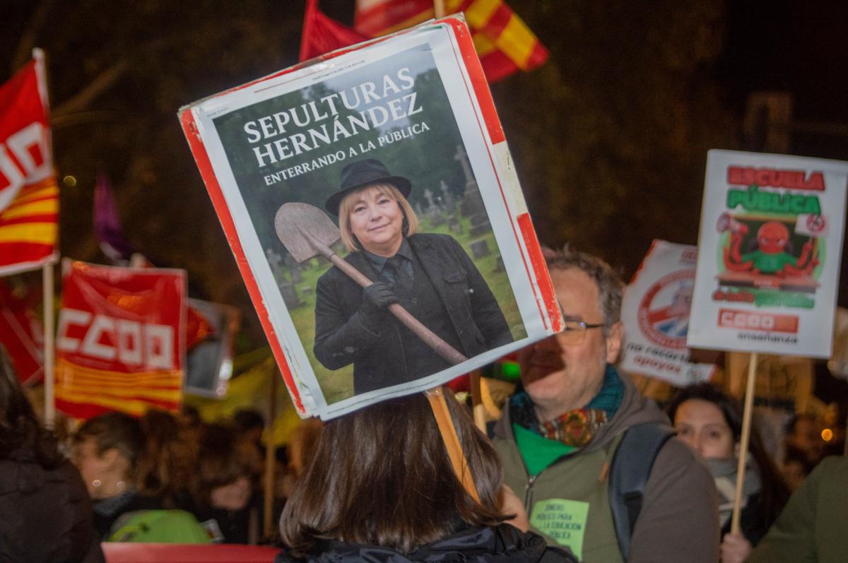 Manifestación en defensa de la enseñanza pública