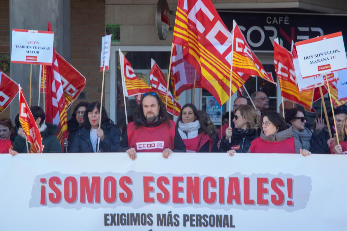 Concentración 28 noviembre aumento ratios en Residencias de Aragón