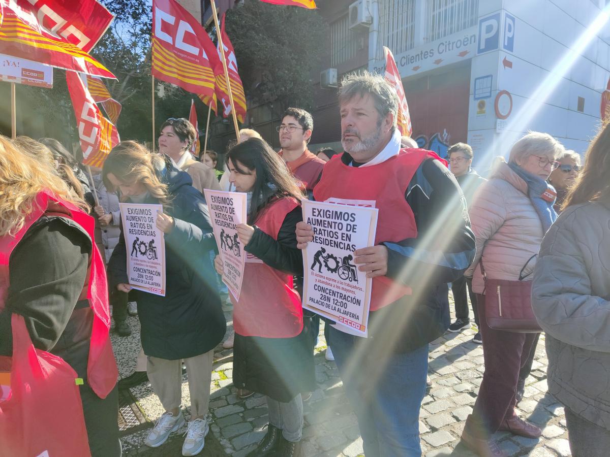 Concentración 28 noviembre aumento ratios en Residencias de Aragón