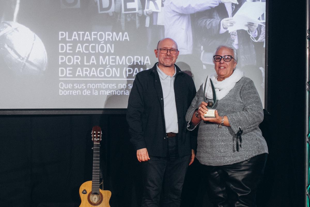 Entrega del premio a Anabel Lapuente